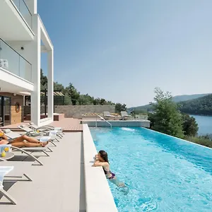  Villa Vlastelini Ii By Interhome